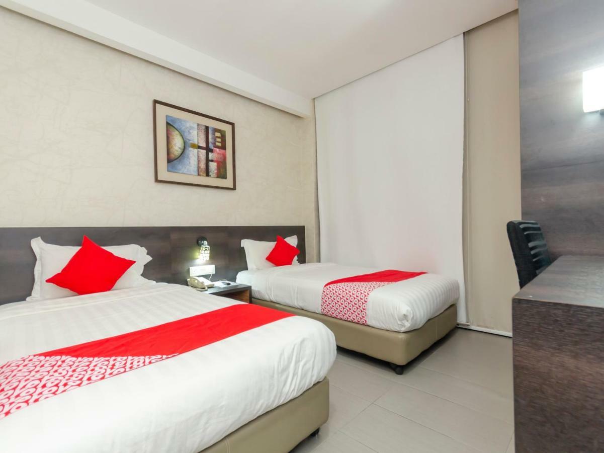 Oyo 1164 Hotel 906 Kota Laksamana Malacca Ngoại thất bức ảnh